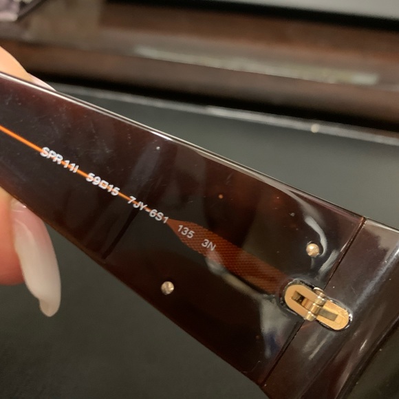 Prada women’s sunglasses - Picture 4 of 5